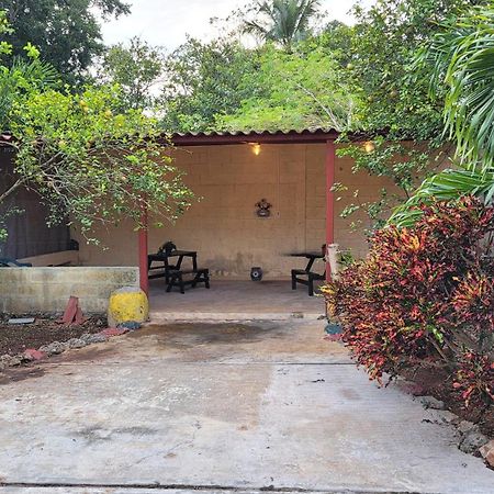 הוילה ואיאדוליד Casa San Bernardino De Siena Sisal מראה חיצוני תמונה